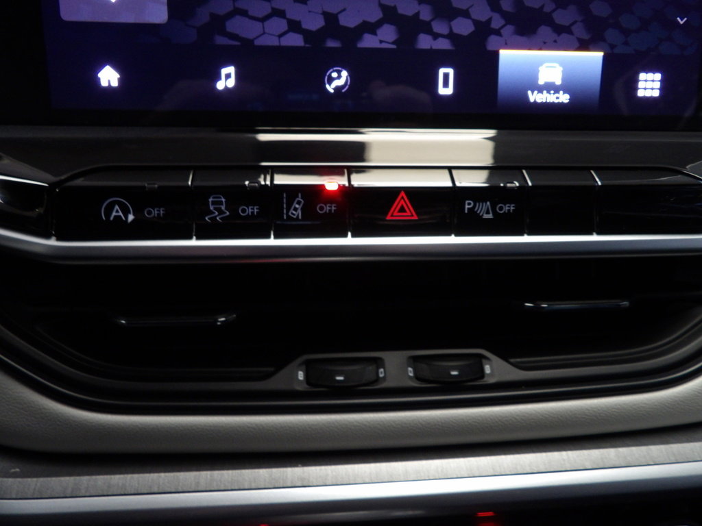 Used 2024 Jeep Compass Limited image 33