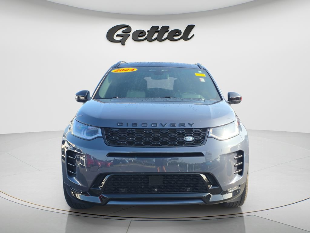 Used 2024 Land Rover Discovery Sport Dynamic SE AWD/4WD image 2