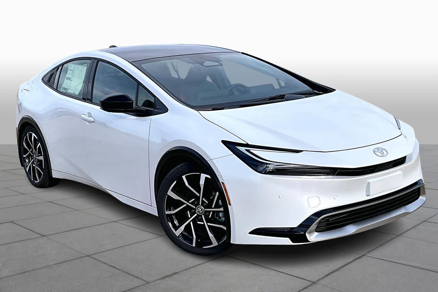 New 2026 Toyota Prius Plug-In Hybrid FWD image 2