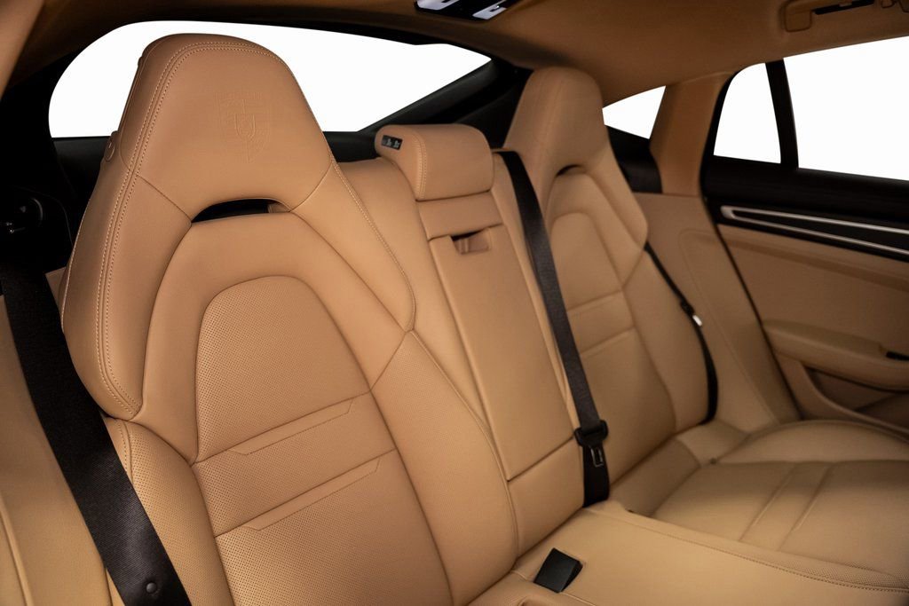 Used 2023 Porsche Panamera Platinum Edition image 34