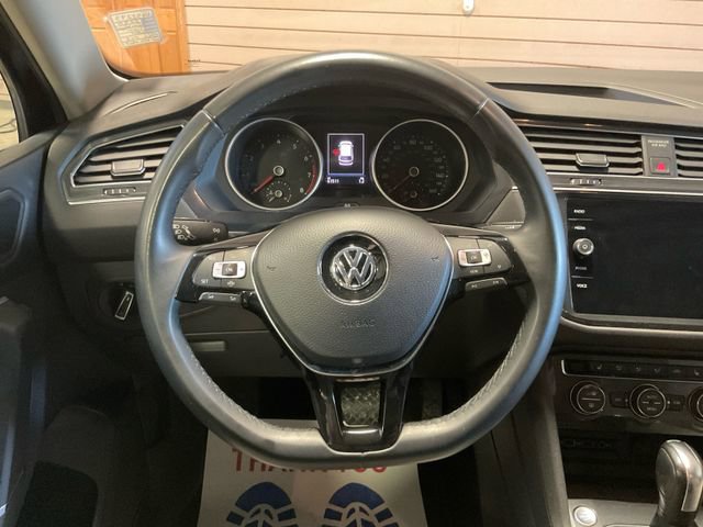 Used 2020 Volkswagen Tiguan SE image 16