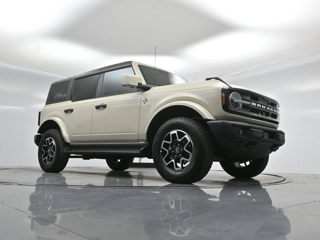 New 2026 Ford Bronco Outer Banks AWD/4WD image 3