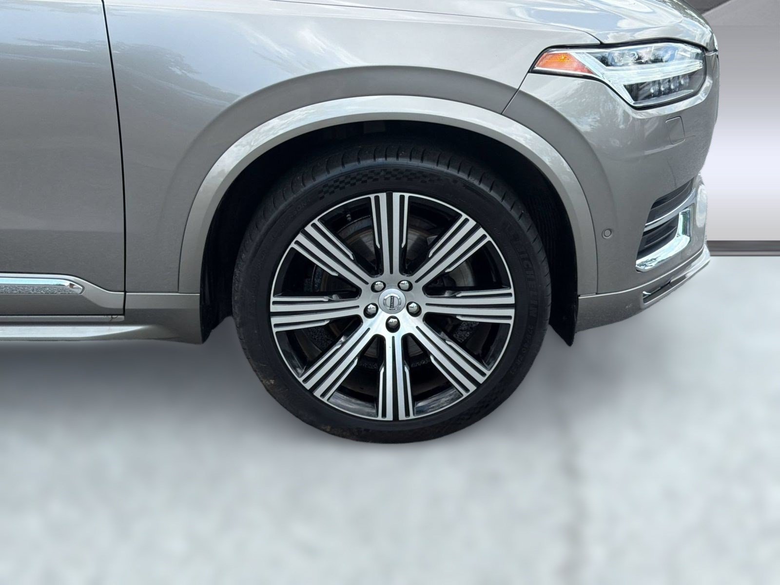 Certified 2022 Volvo XC90 T6 Inscription w/ Lounge Package AWD/4WD image 12