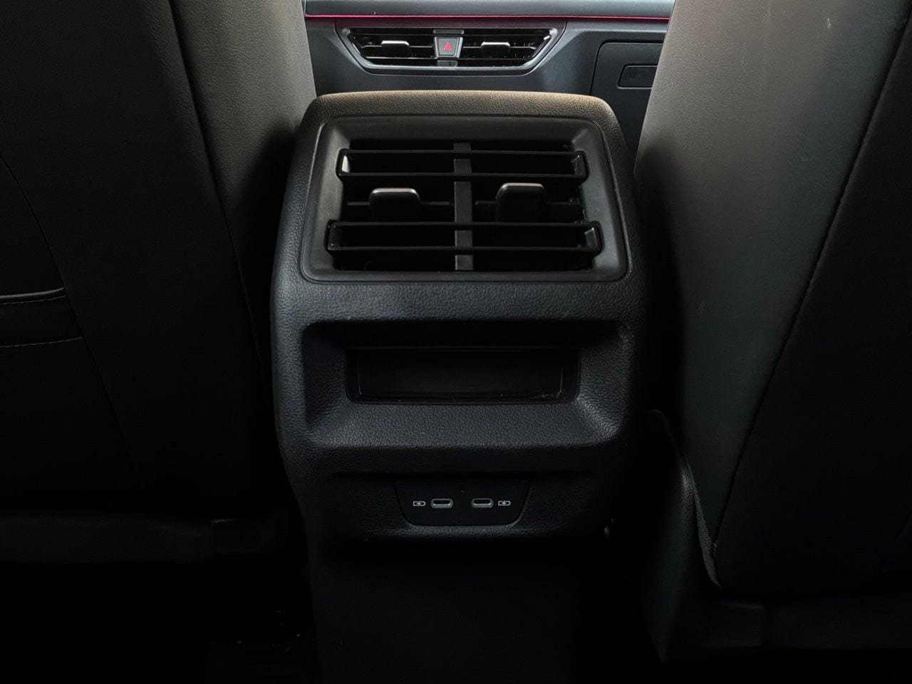 Used 2026 Volkswagen Tiguan SE FWD image 13