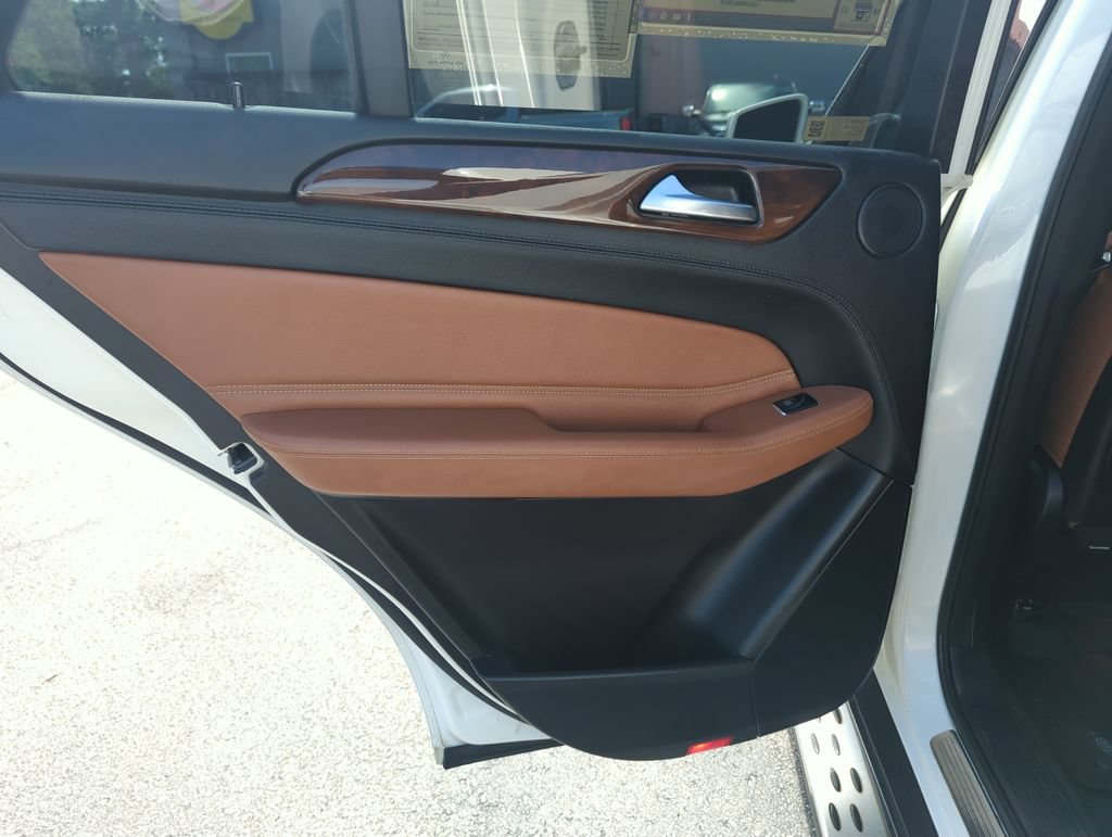 Used 2016 Mercedes-Benz GLE 400 4MATIC image 28