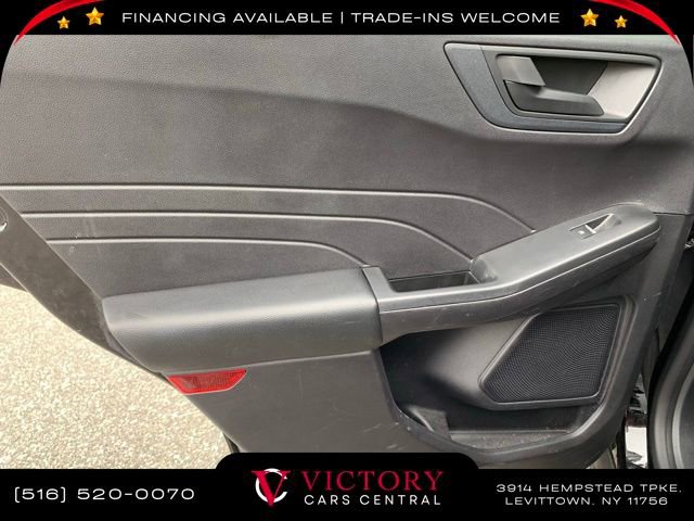 Used 2022 Ford Escape SE w/ SE Sport Appearance Package image 14