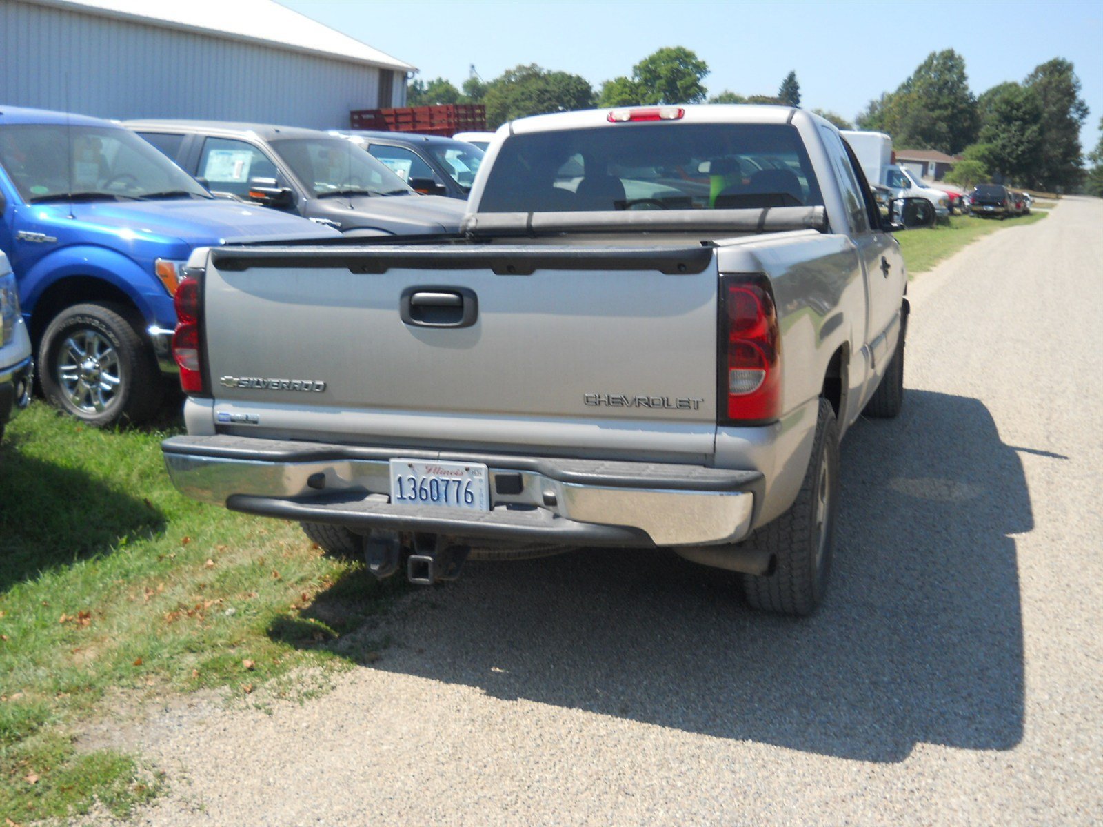 Used 2004 Chevrolet Silverado 1500 LS w/ Light Duty Power Package RWD image 3