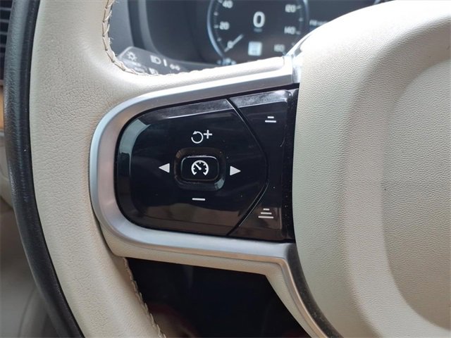 Used 2021 Volvo XC90 T5 Momentum w/ Advanced Package image 22