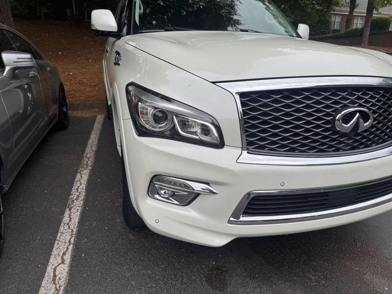 Used 2017 INFINITI QX80 2WD w/ Driver Assistance Package image 2