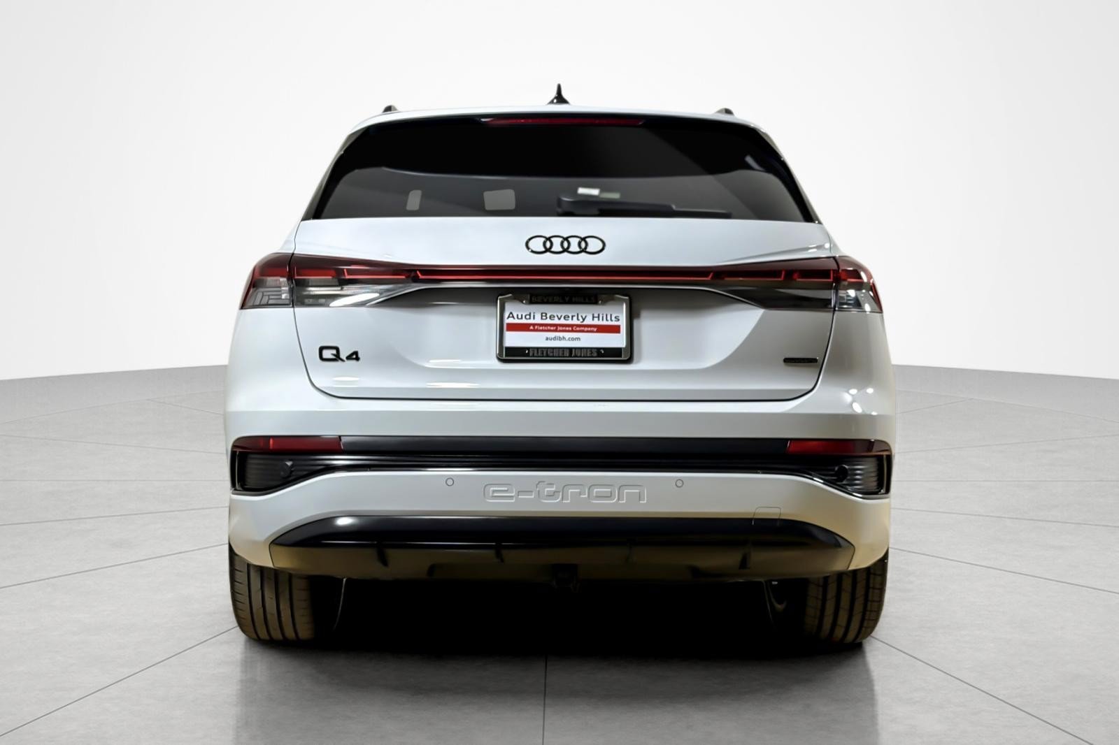 Certified 2024 Audi Q4 e-tron Prestige w/ Black Optic Package AWD/4WD image 4