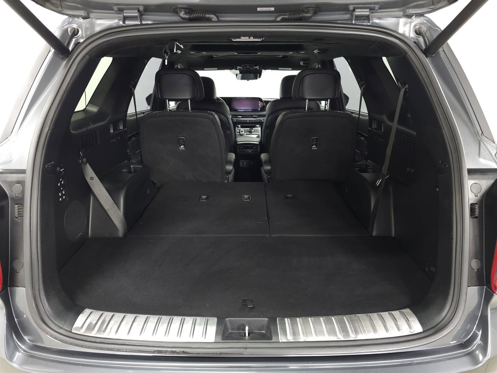 Used 2023 Hyundai Palisade Calligraphy image 8