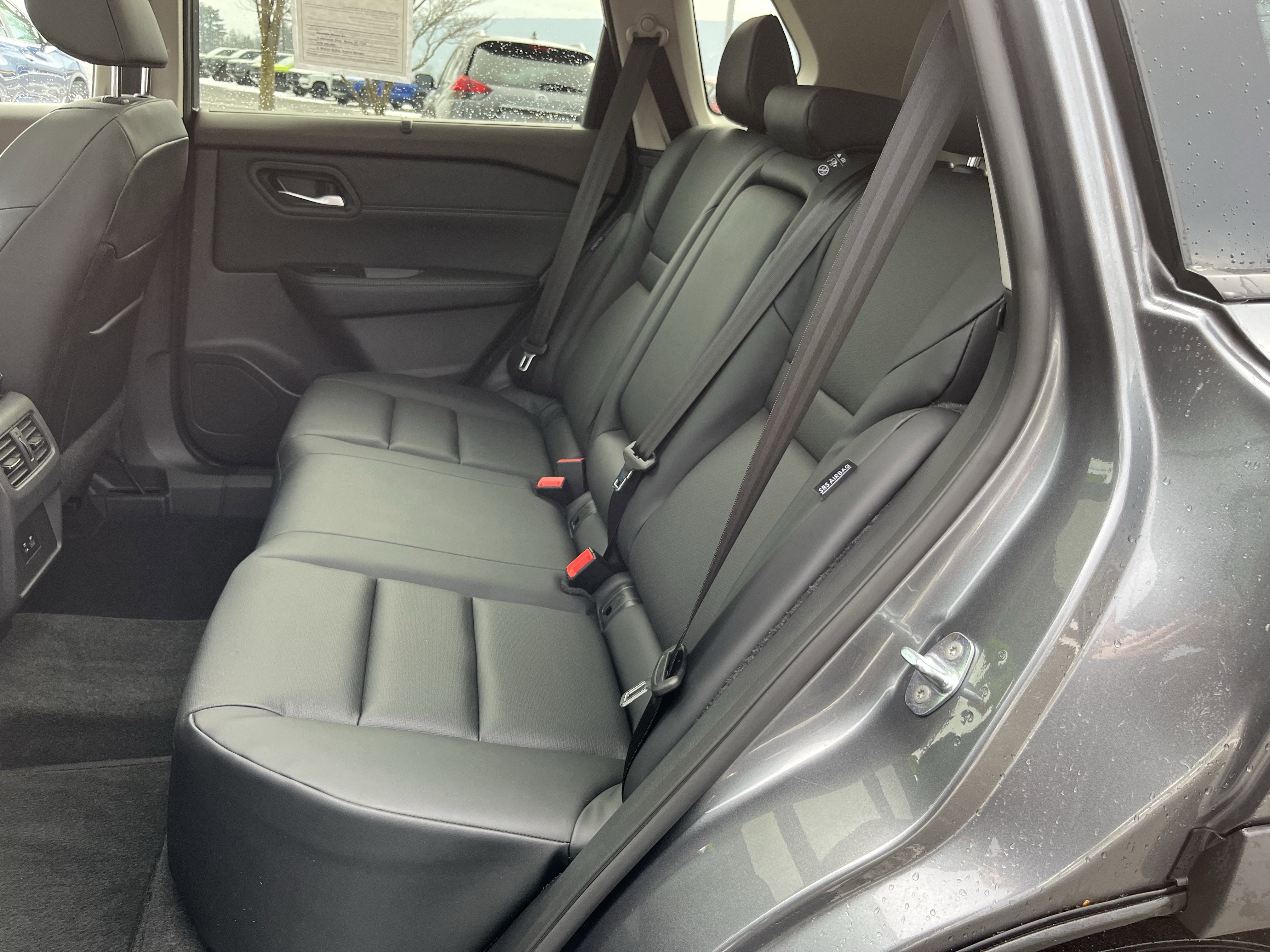 Used 2023 Nissan Rogue SV w/ SV Premium B Package image 16