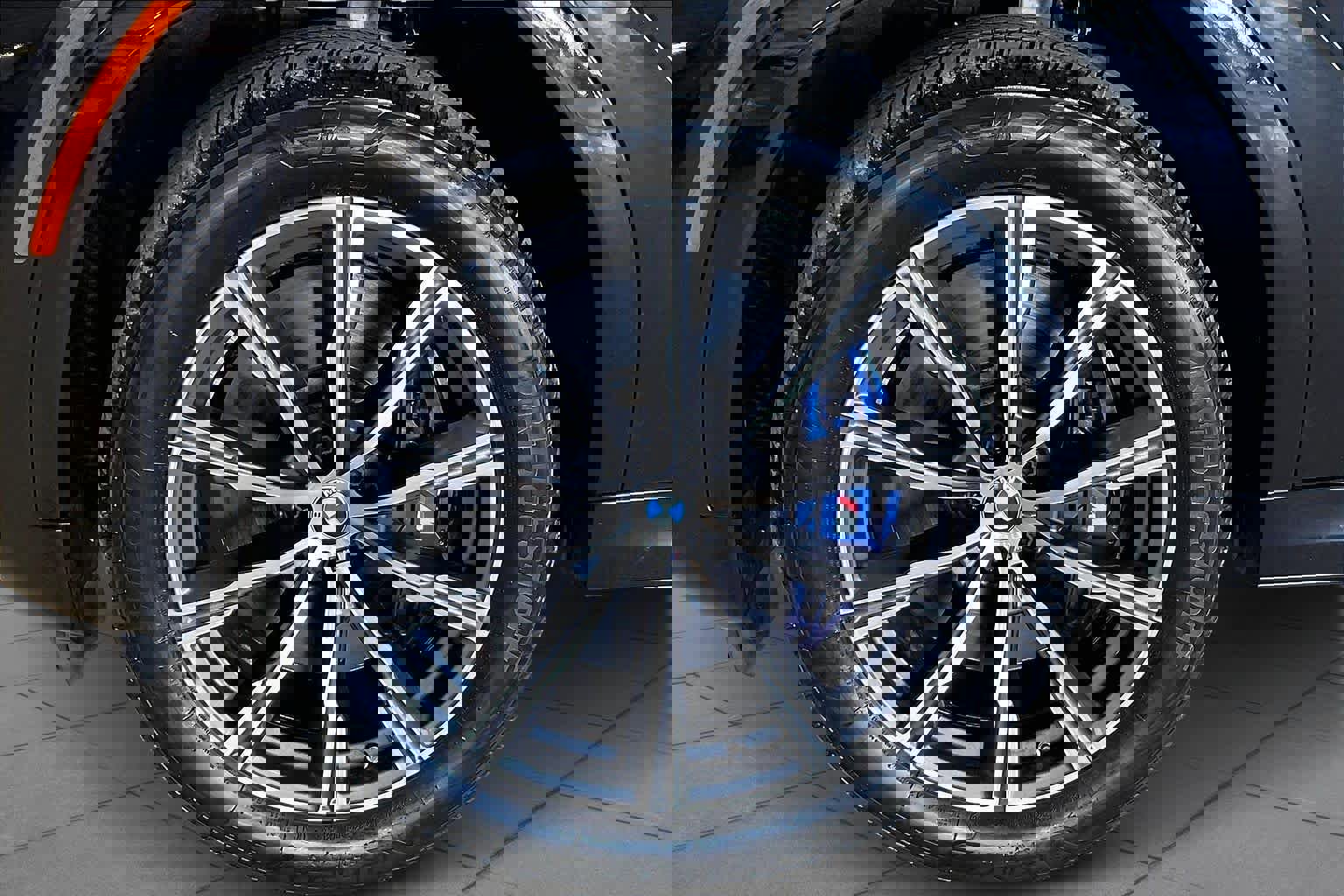 Used 2026 BMW X6 M60i image 10