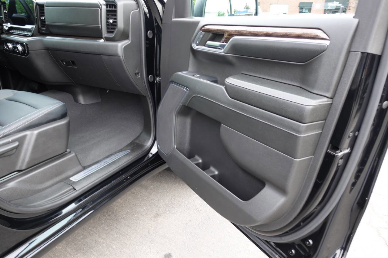 Used 2024 GMC Sierra 1500 Elevation AWD/4WD image 32