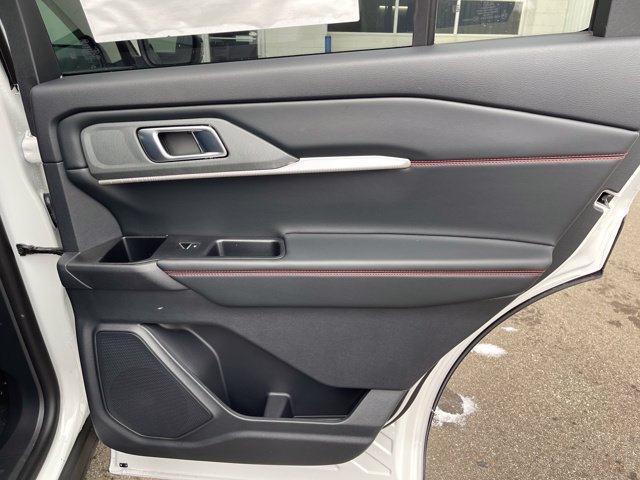 New 2026 Ford Explorer ST-Line w/ ST-Line Street Pack AWD/4WD image 38