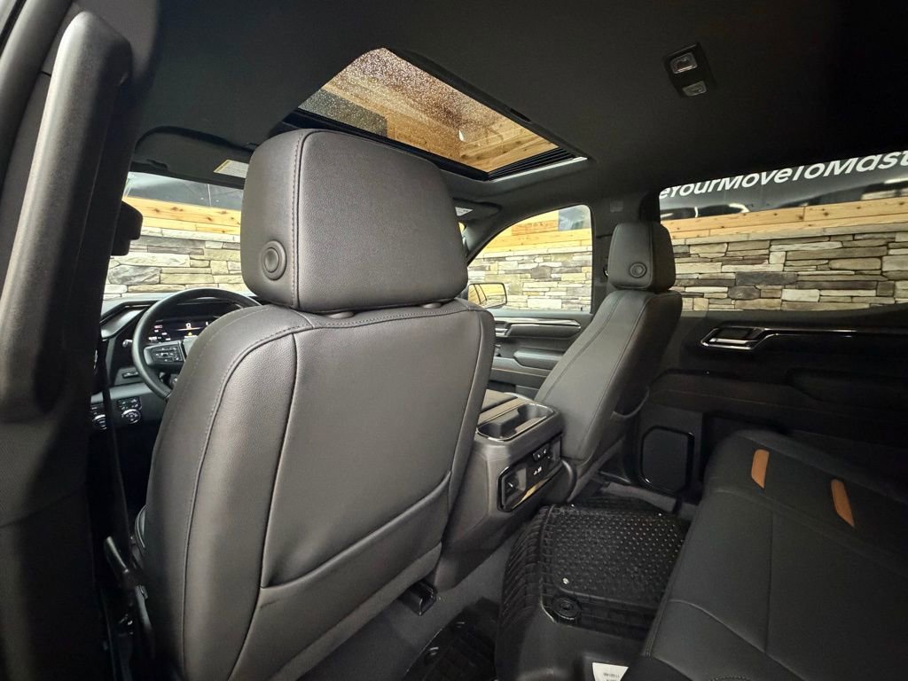 Used 2024 GMC Sierra 1500 AT4 w/ Technology Package image 28