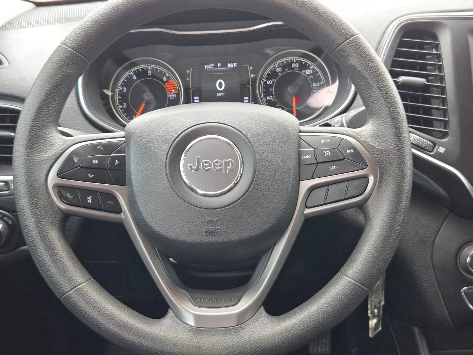 Used 2021 Jeep Cherokee Latitude FWD image 15