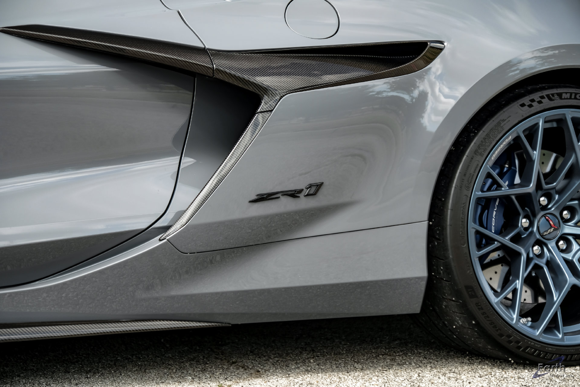 Used 2025 Chevrolet Corvette ZR1 w/ ZR1 Carbon Fiber Aero Package RWD image 47
