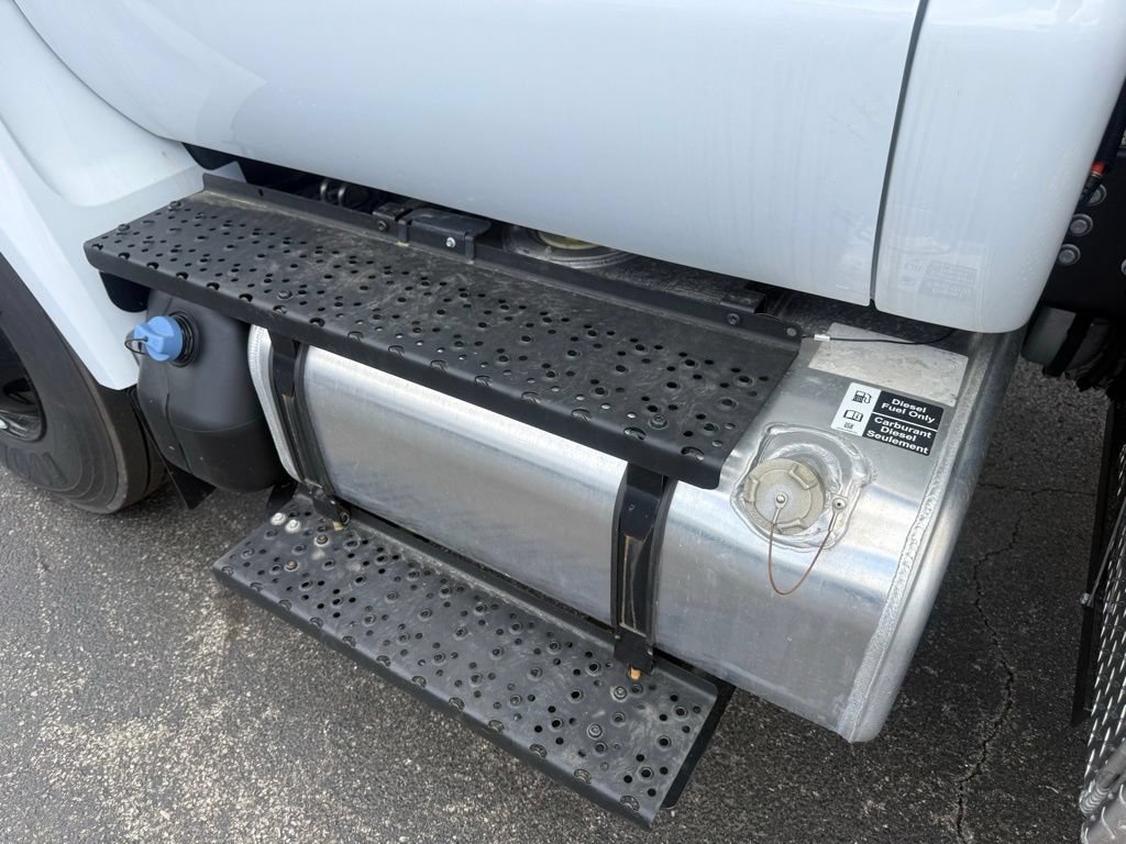 New 2025 Ford F750 2WD Regular Cab Super Duty image 15