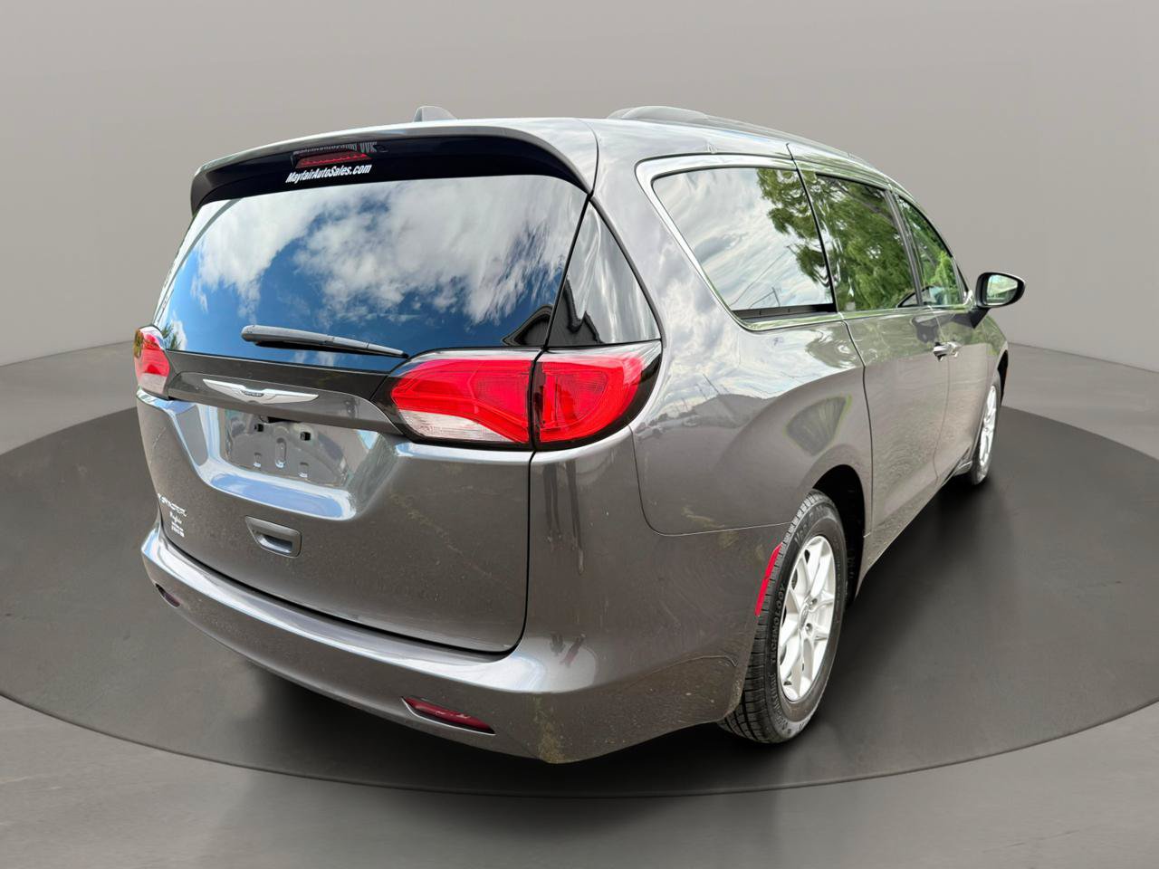 Used 2021 Chrysler Voyager Lxi FWD image 8