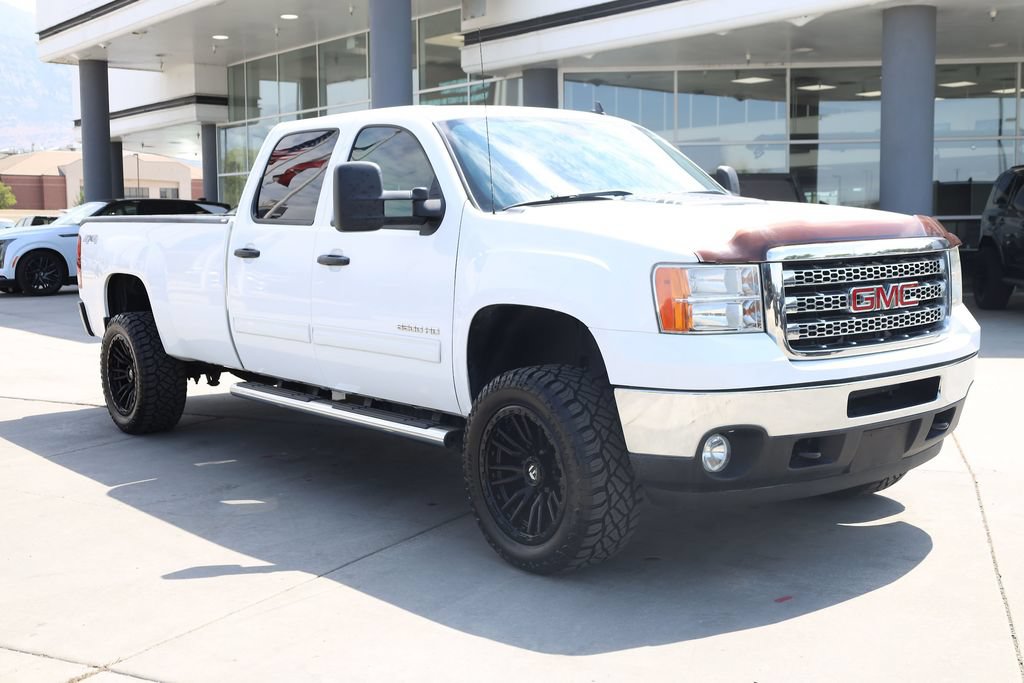Used 2014 GMC Sierra 3500 SLE w/ SLE Preferred Package AWD/4WD image 8