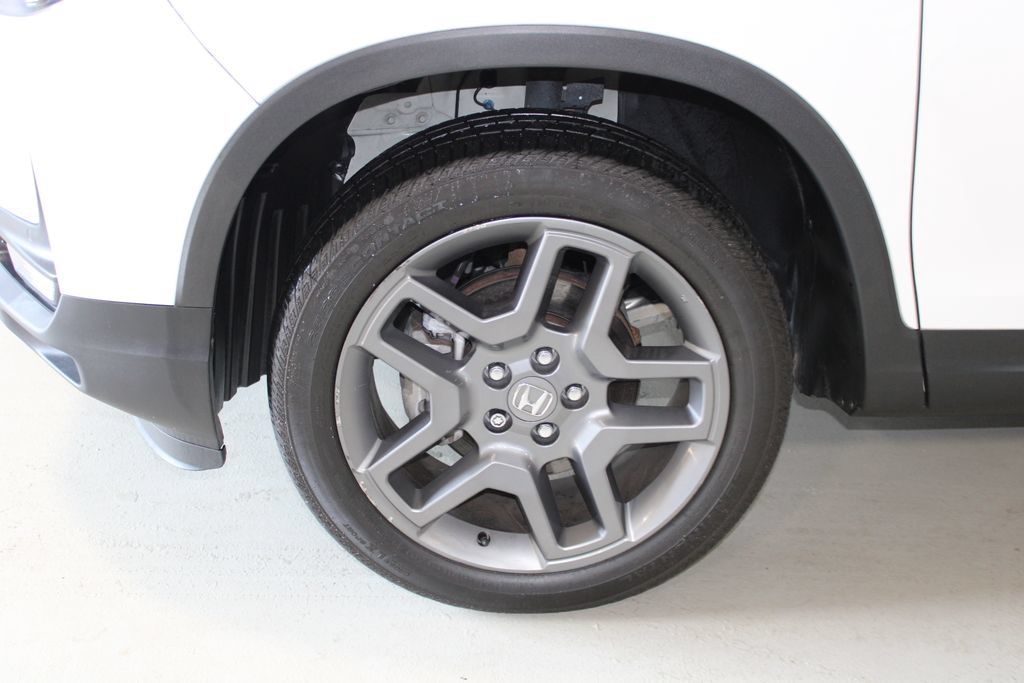 Used 2023 Honda Passport EX-L image 4