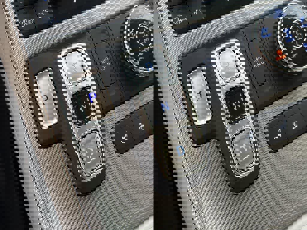 Used 2024 Hyundai Palisade Calligraphy image 18