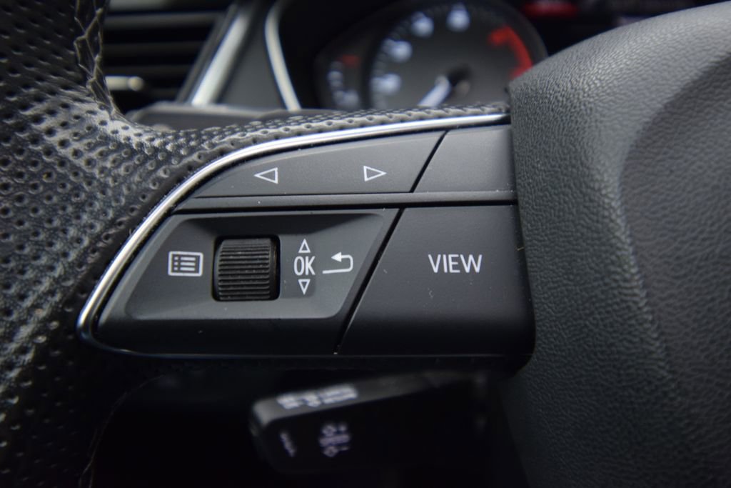 Used 2022 Audi SQ5 Premium image 38