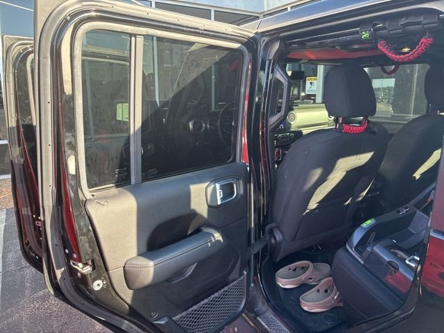 Used 2020 Jeep Gladiator Overland AWD/4WD image 6
