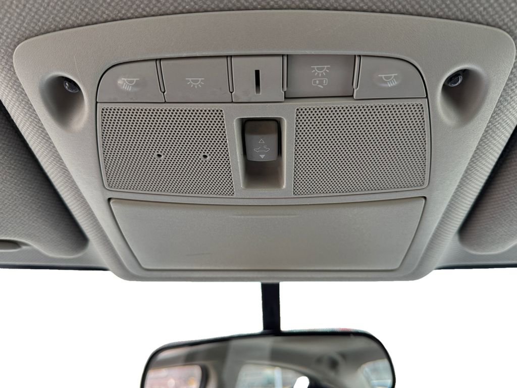 Used 2019 Nissan Sentra SV w/ Special Edition Package image 16