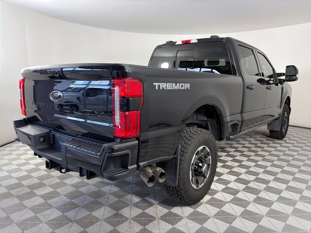 Used 2023 Ford F250 Lariat w/ Lariat Ultimate Package AWD/4WD image 7