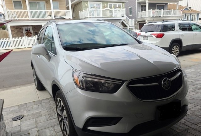 Used 2022 Buick Encore Preferred w/ Safety Package image 2