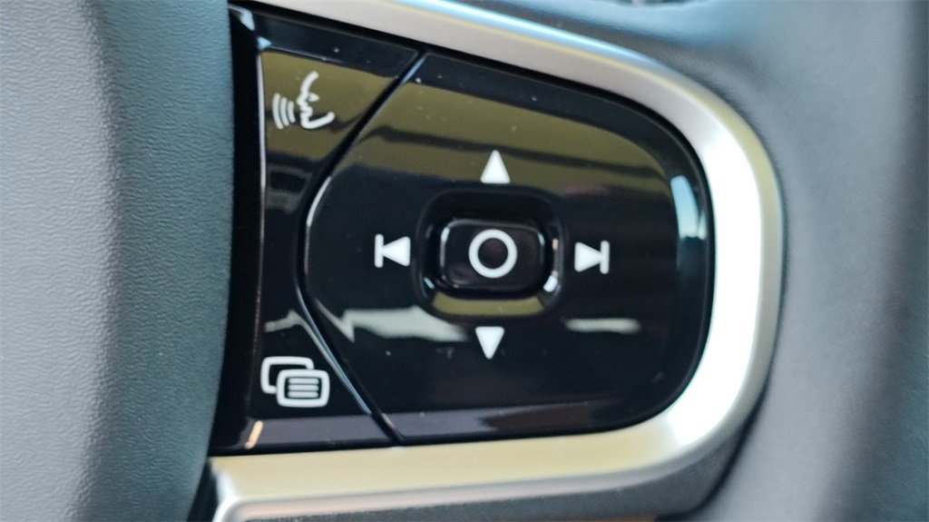 New 2026 Volvo XC90 B6 Plus w/ Protection Package image 16