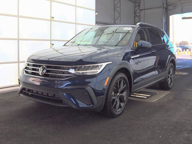 Used 2024 Volkswagen Tiguan SE video 2