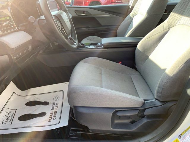 Used 2025 Toyota Camry LE image 13