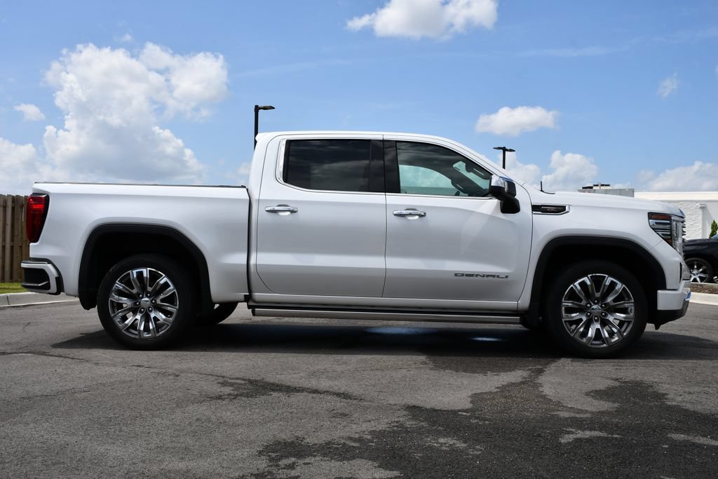 Used 2023 GMC Sierra 1500 Denali w/ Denali Reserve Package AWD/4WD image 10