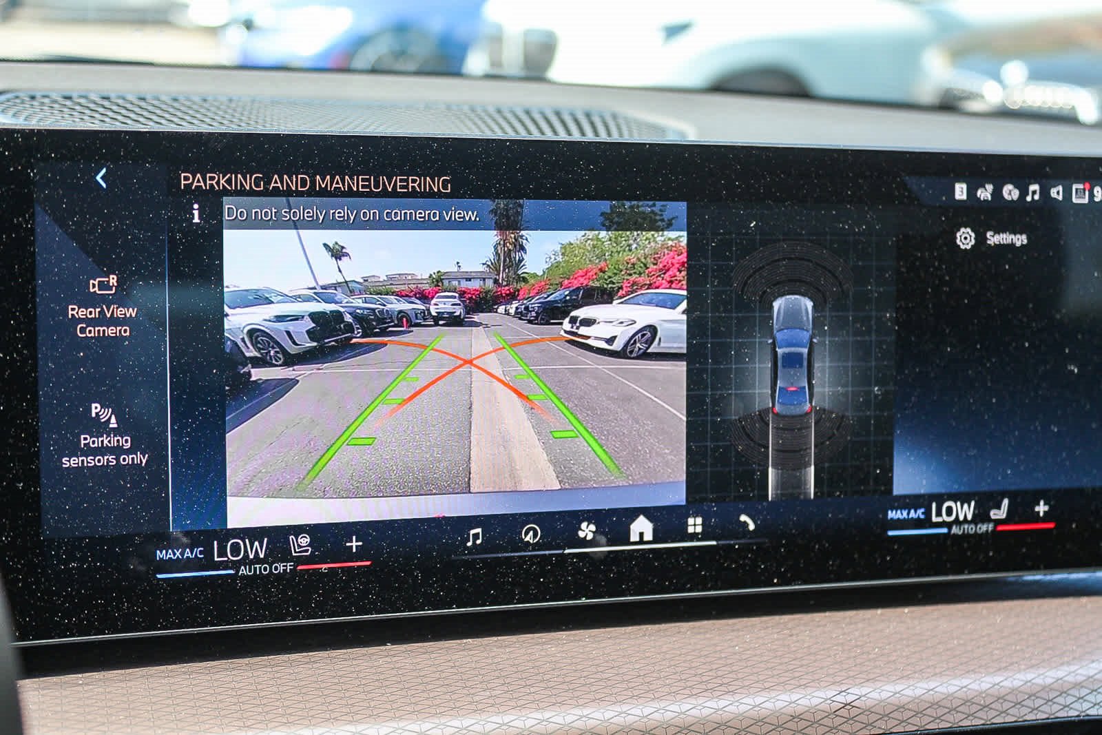 New 2025 BMW 330i xDrive Sedan w/ Convenience Package image 23