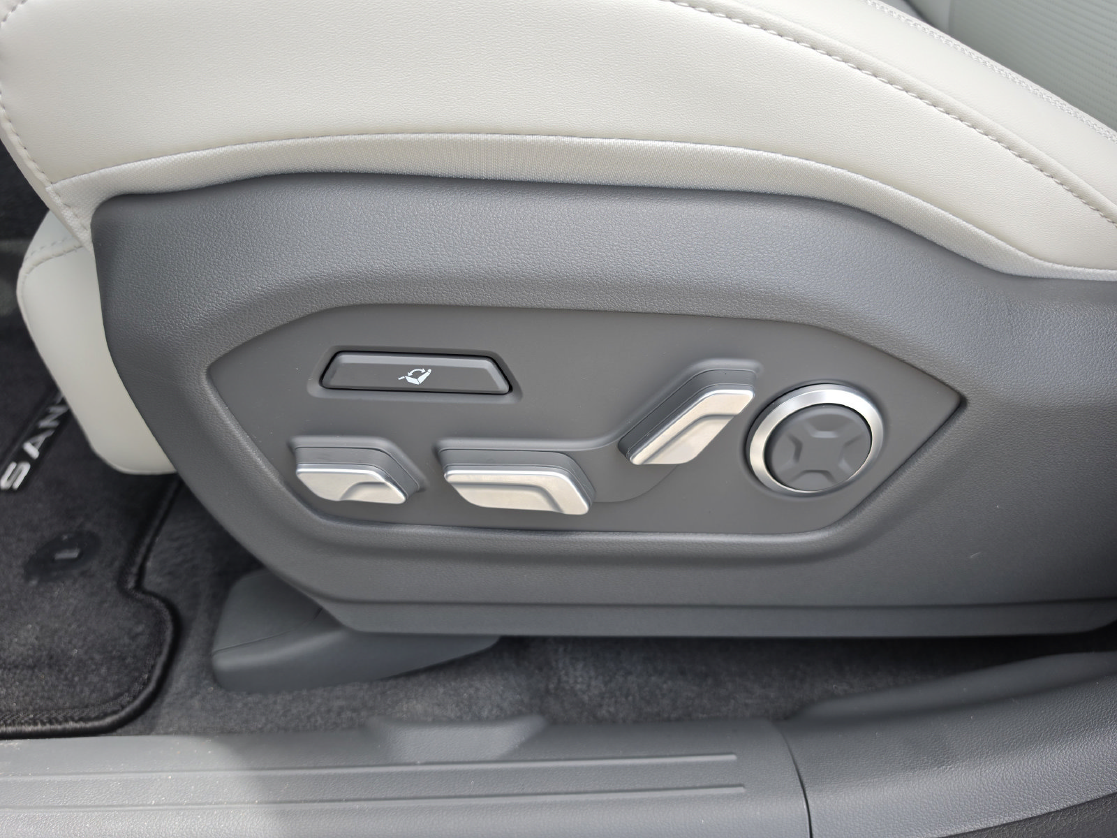 New 2026 Hyundai Santa Fe Calligraphy FWD image 24