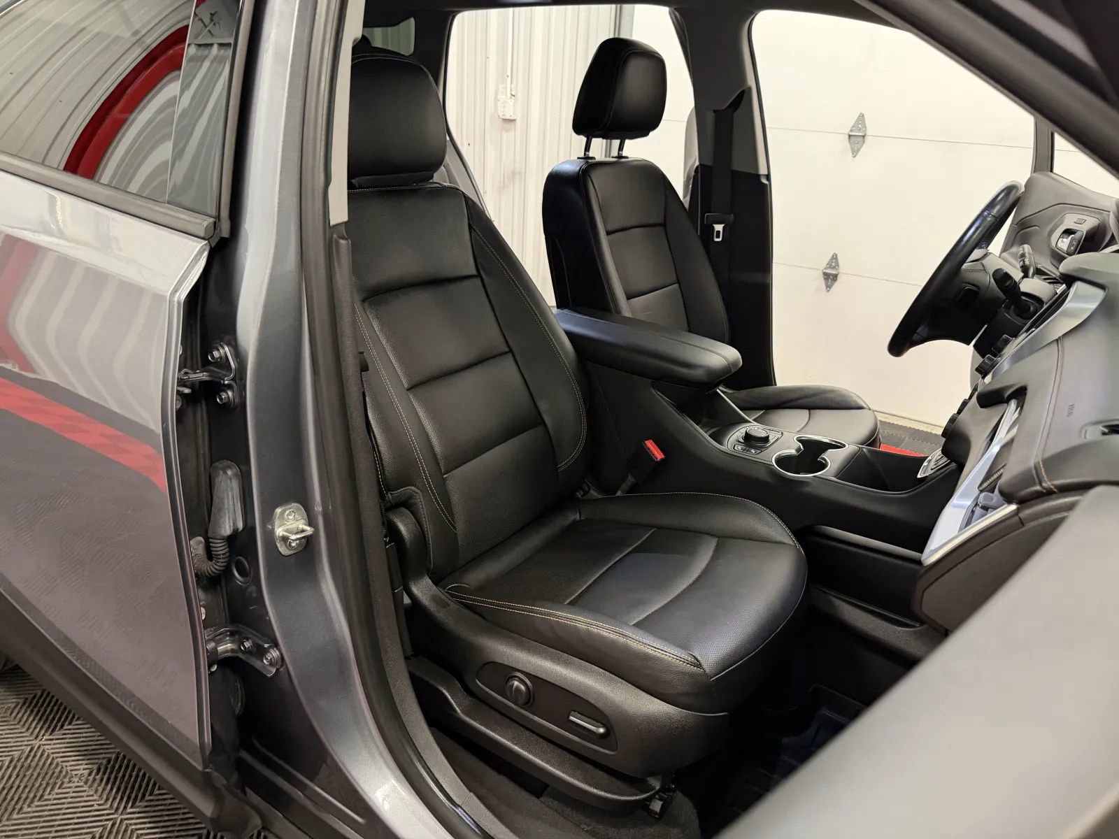 Used 2021 GMC Terrain SLT FWD image 45