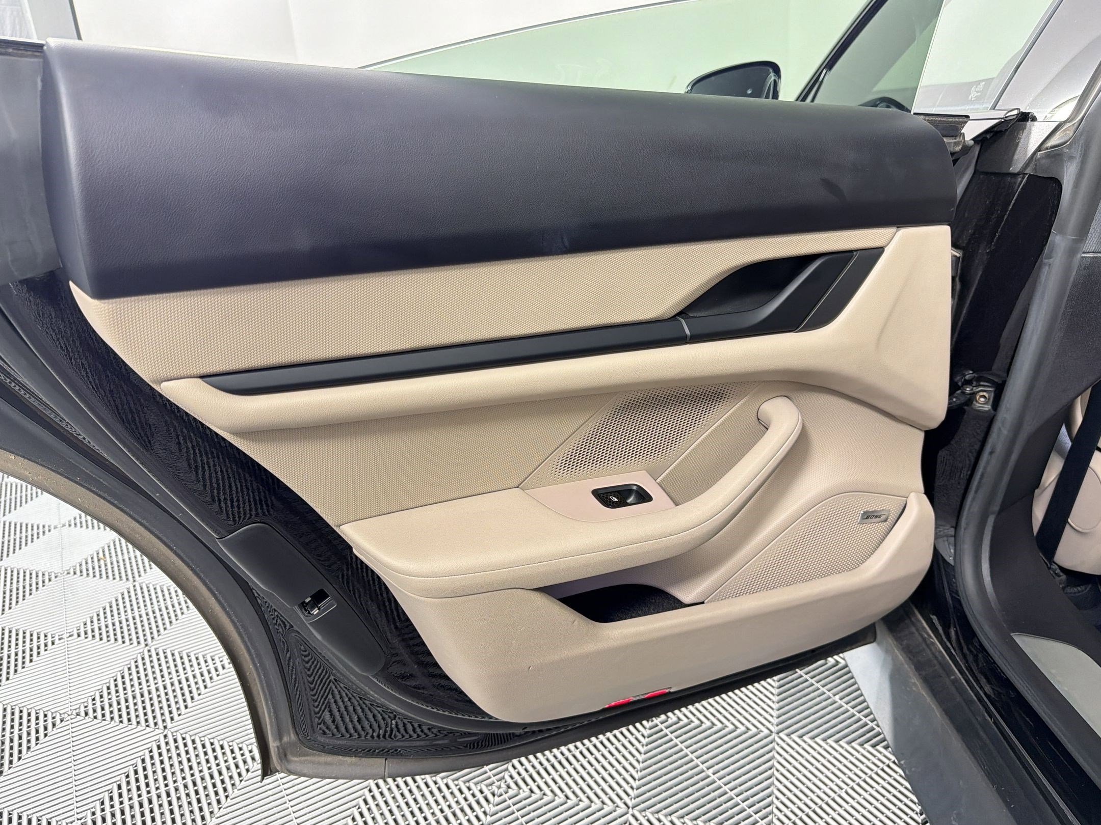 Certified 2021 Porsche Taycan 4S AWD/4WD image 17