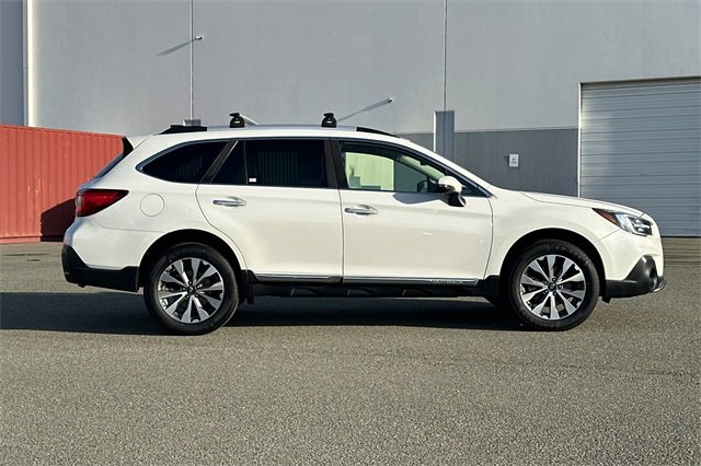 Used 2019 Subaru Outback 3.6R Touring image 3