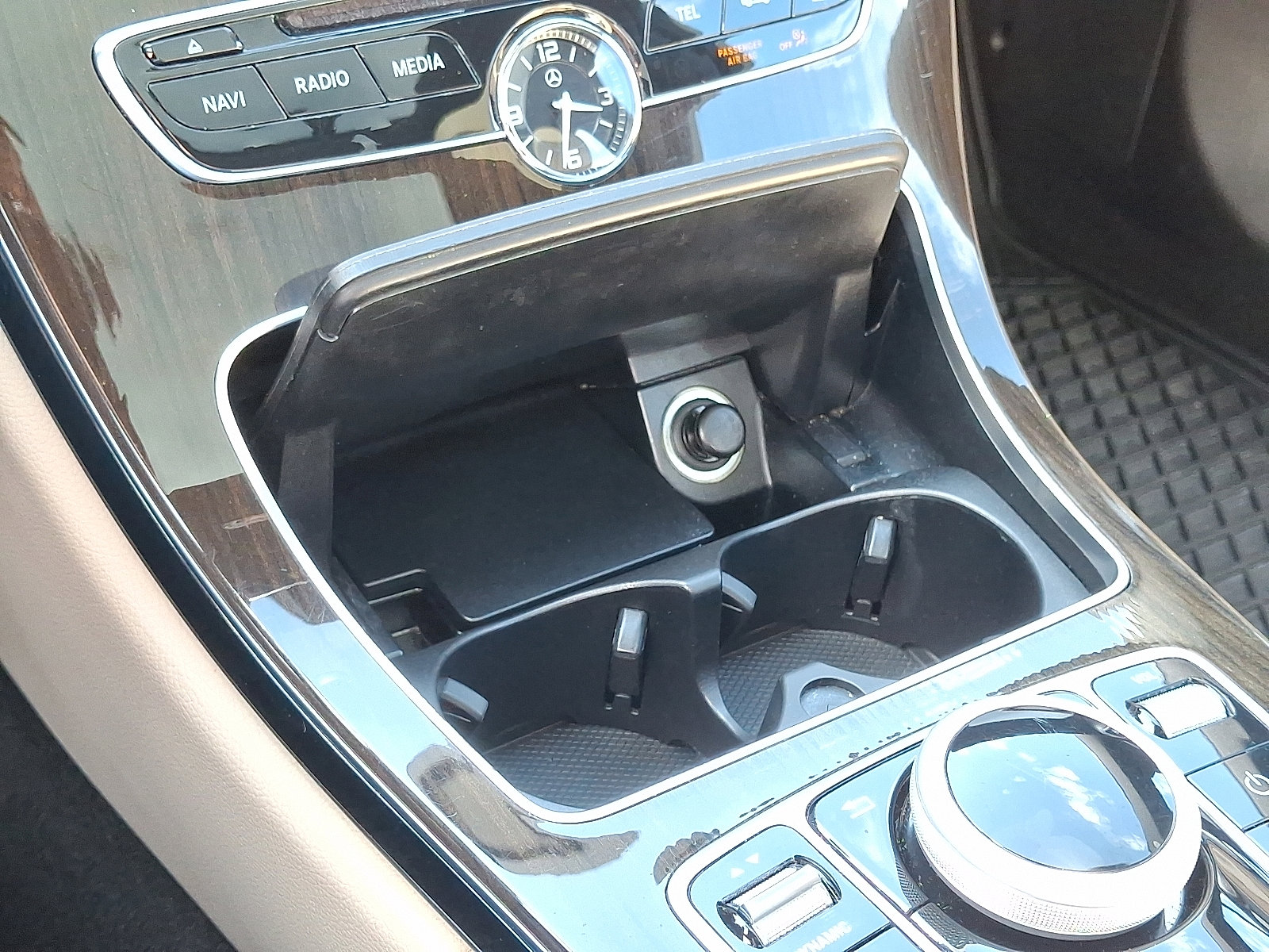 Used 2018 Mercedes-Benz C 300 4MATIC Sedan image 25