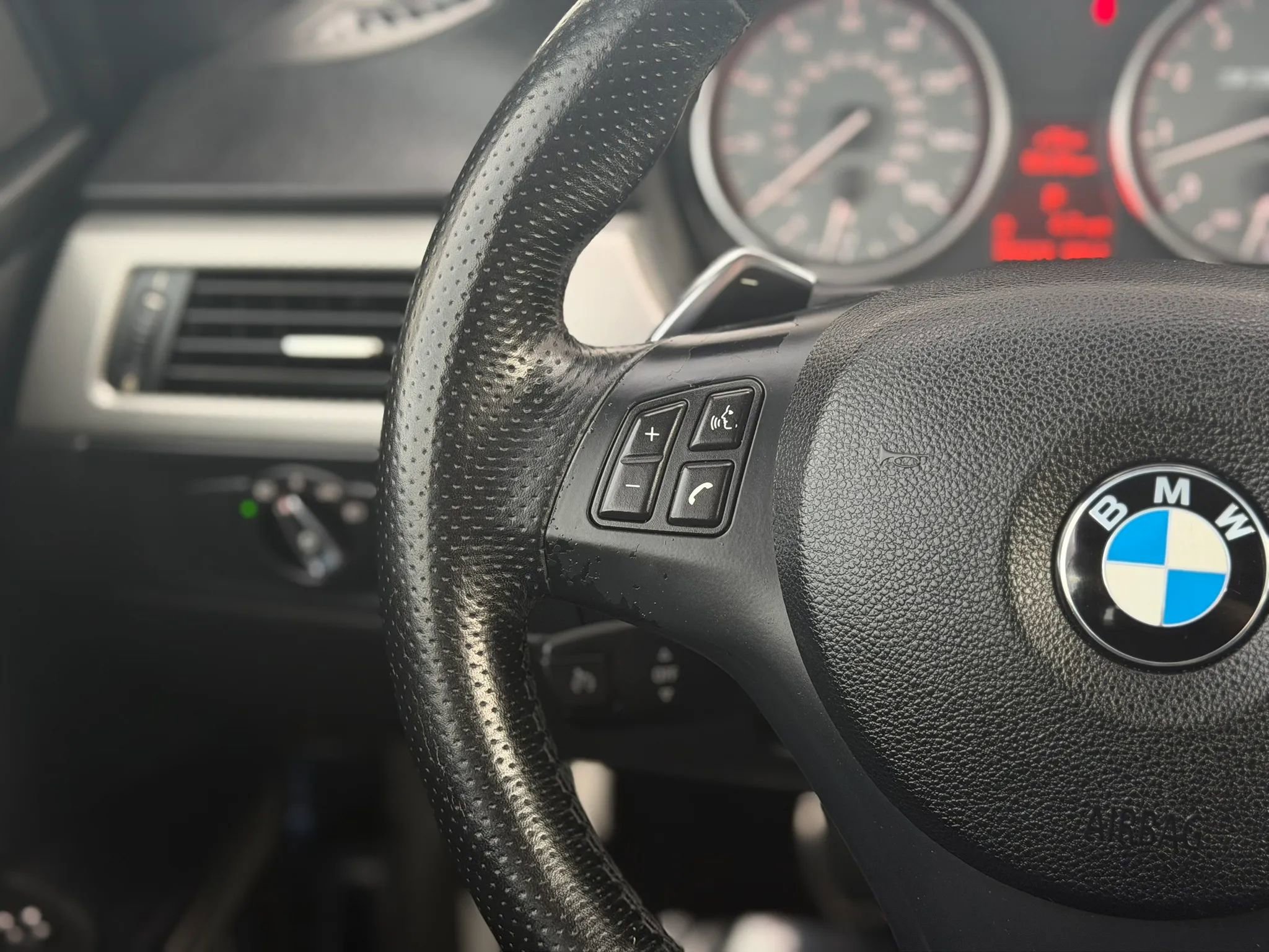 Used 2011 BMW 335is Convertible image 25