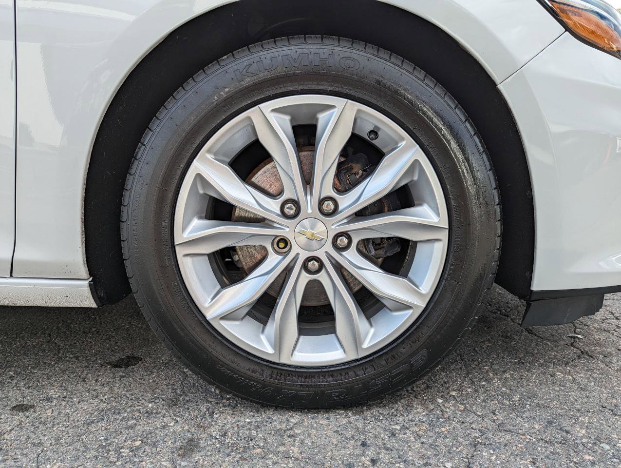 Used 2020 Chevrolet Malibu LT image 46