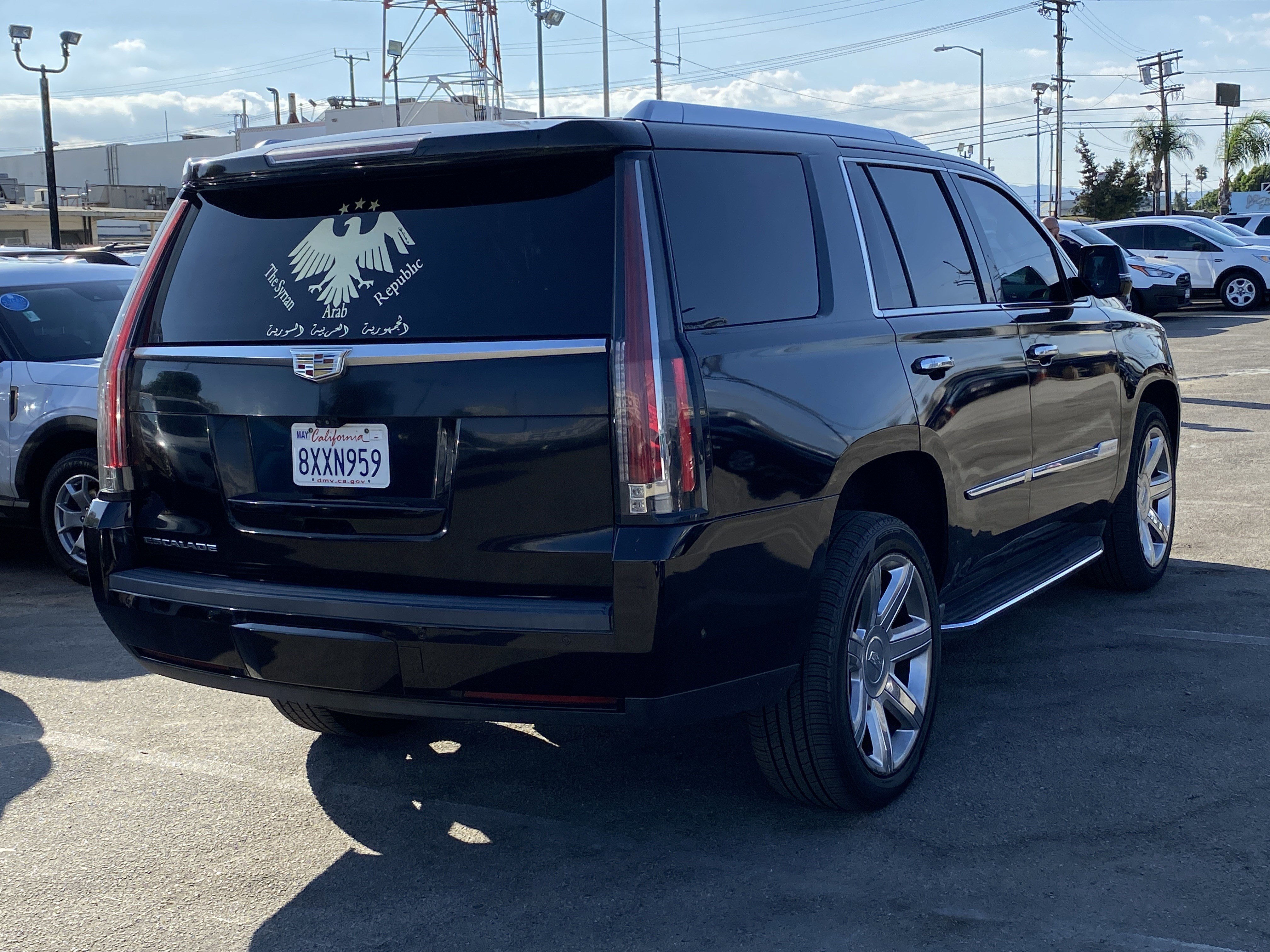 Used 2018 Cadillac Escalade Luxury image 5
