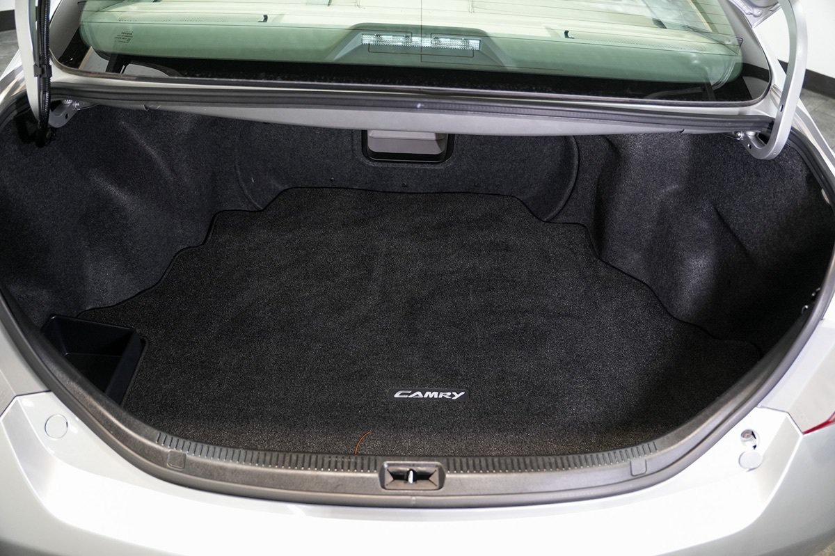 Used 2011 Toyota Camry XLE w/ SE/XLE Extra-Value Pkg FWD image 20