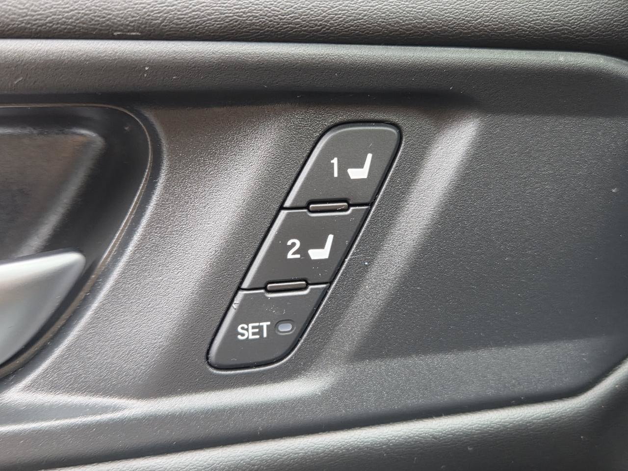Used 2024 Honda Accord EX-L image 29