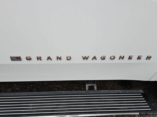 Used 2025 Jeep Grand Wagoneer Series III w/ Rear Seat Video Group 1 AWD/4WD image 34
