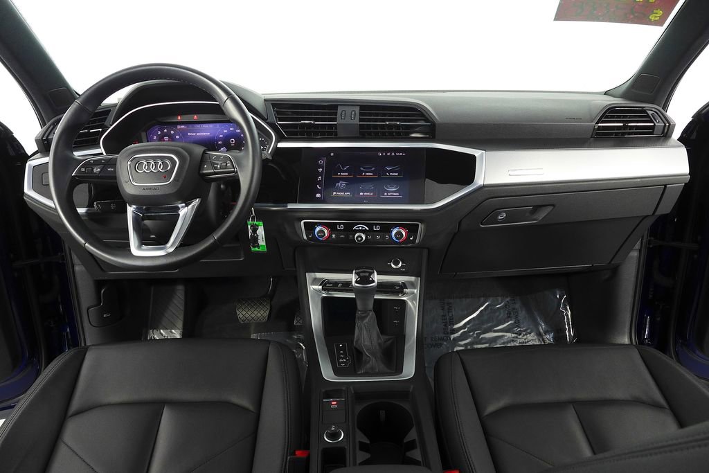Used 2022 Audi Q3 2.0T Premium w/ Convenience Package image 25