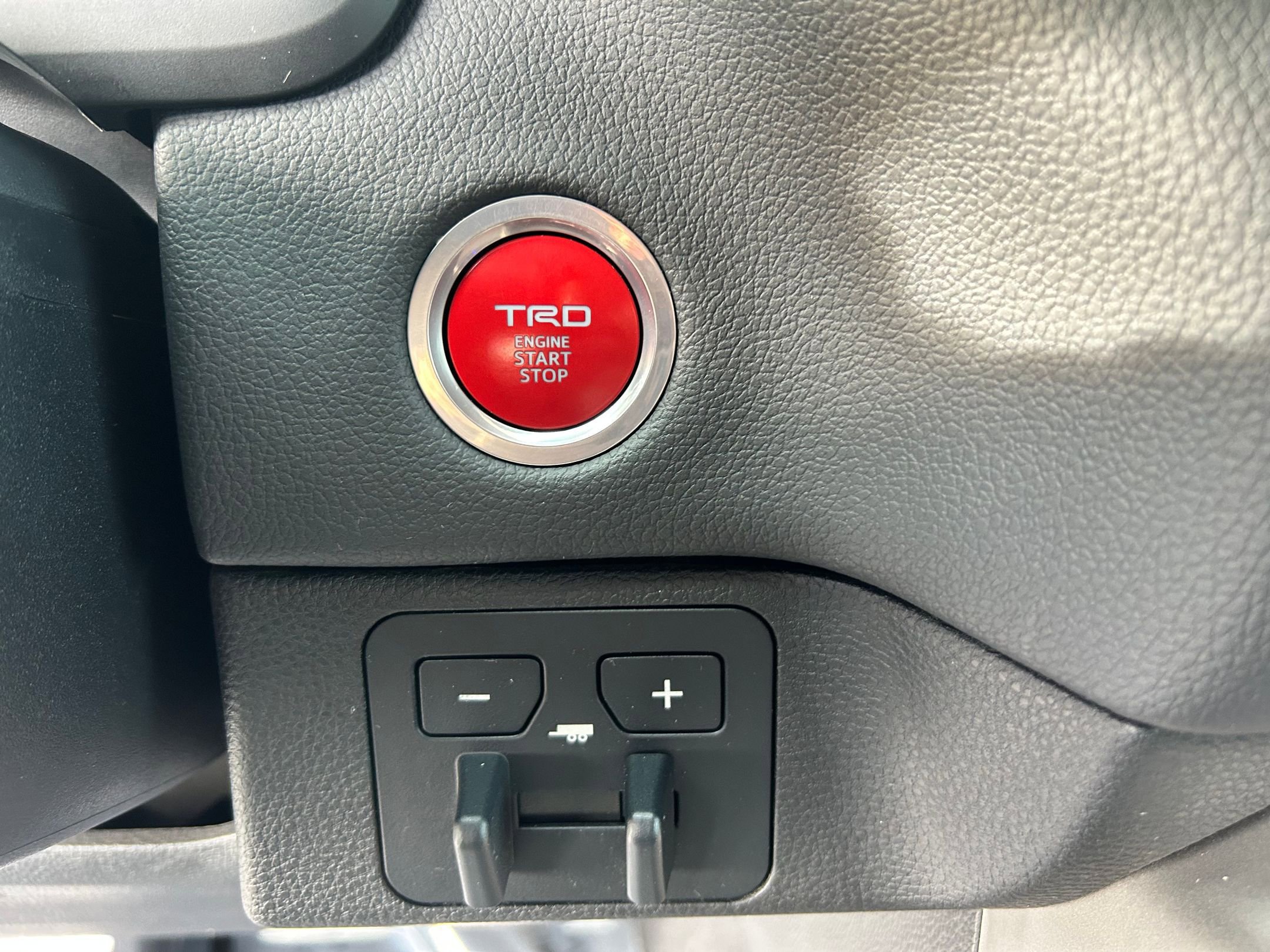 Used 2023 Toyota Tundra Limited w/ TRD Off-Road Package image 17